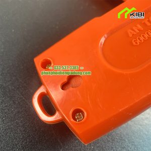 Ổ chia điện Hinoki 4 lỗ cắm, dây nguồn 5m (Ổ cắm nối dài có thiết kế thêm móc treo tiện lợi giúp bạn có thể treo ổ lên cao một cách dễ dàng)