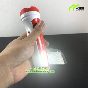 Đèn cầm tay KN 4511 kiều dáng gọn nhẹ, tích hợp 2 bóng led