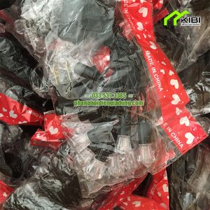 Đèn nháy trang trí dây đen chiều dài 3,7m Đèn nháy trang trí dây đen chiều dài 3,7m