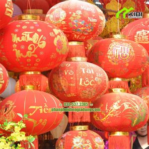 Đèn lồng đỏ bằng vải nhung size 80cm (Đèn lồng có thiết kế vô cùng nổi bật với sắc đỏ rực rỡ)