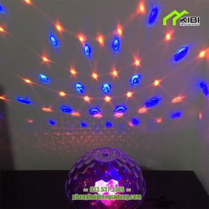 Đèn trang trí xoay nhiều màu M3 cảm ứng theo nhạc Đèn trang trí xoay nhiều màu M3 cảm ứng theo nhạc