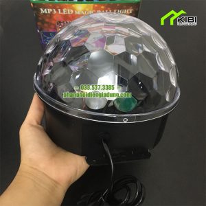 Đèn trang trí xoay nhiều màu M3 cảm ứng theo nhạc Đèn trang trí xoay nhiều màu M3 cảm ứng theo nhạc