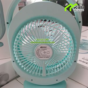 Quạt tích điện KM - F0336 có tích hợp đèn chiếu sáng Quạt tích điện KM - F0336 có tích hợp đèn chiếu sáng