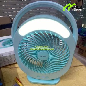 Quạt tích điện KM - F0336 có tích hợp đèn chiếu sáng (Quạt tích điện mini để bàn có thiết kế thêm đèn chiếu sáng vô cùng tiện lợi)